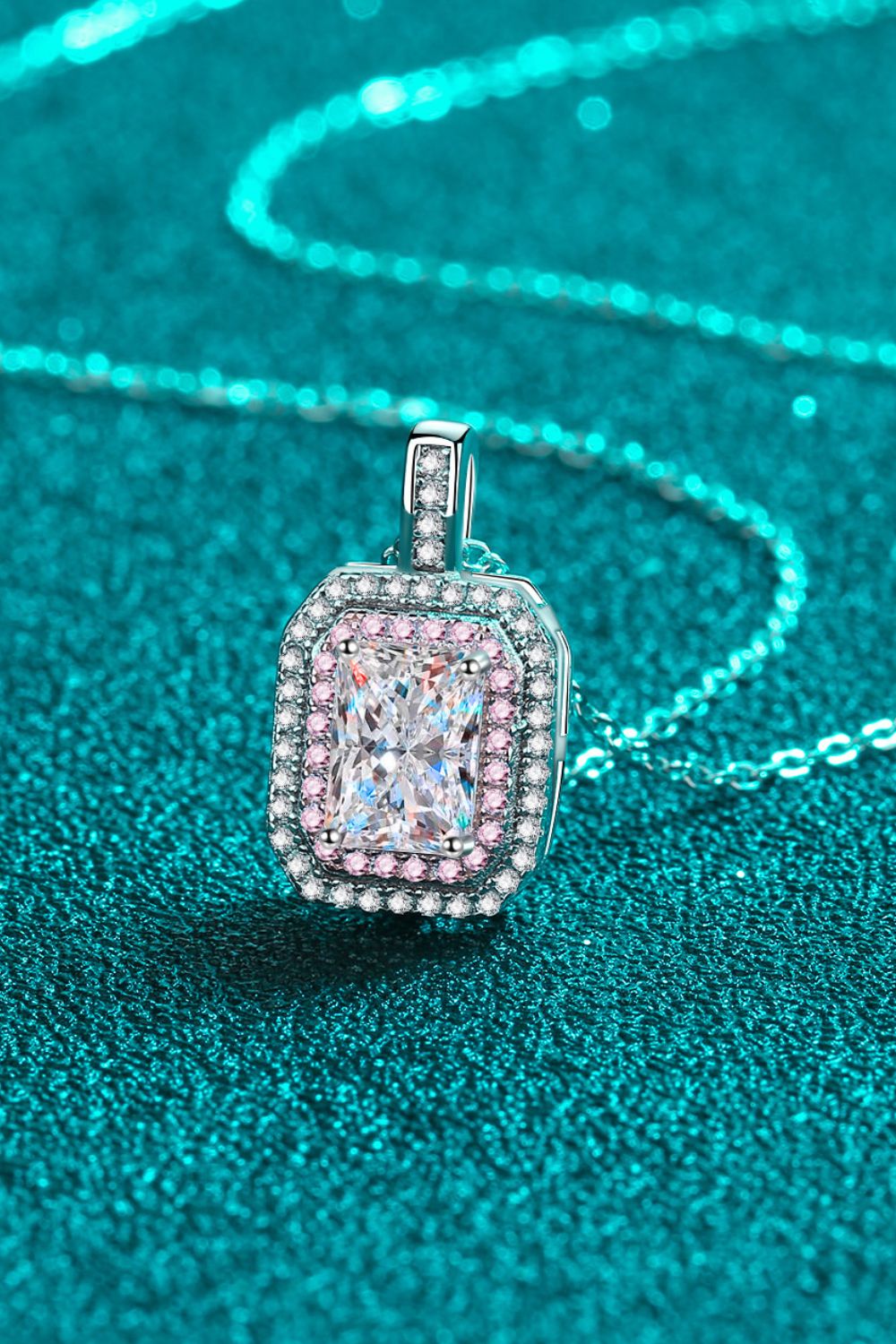 1 Carat Moissanite Geometric Pendant Chain Necklace