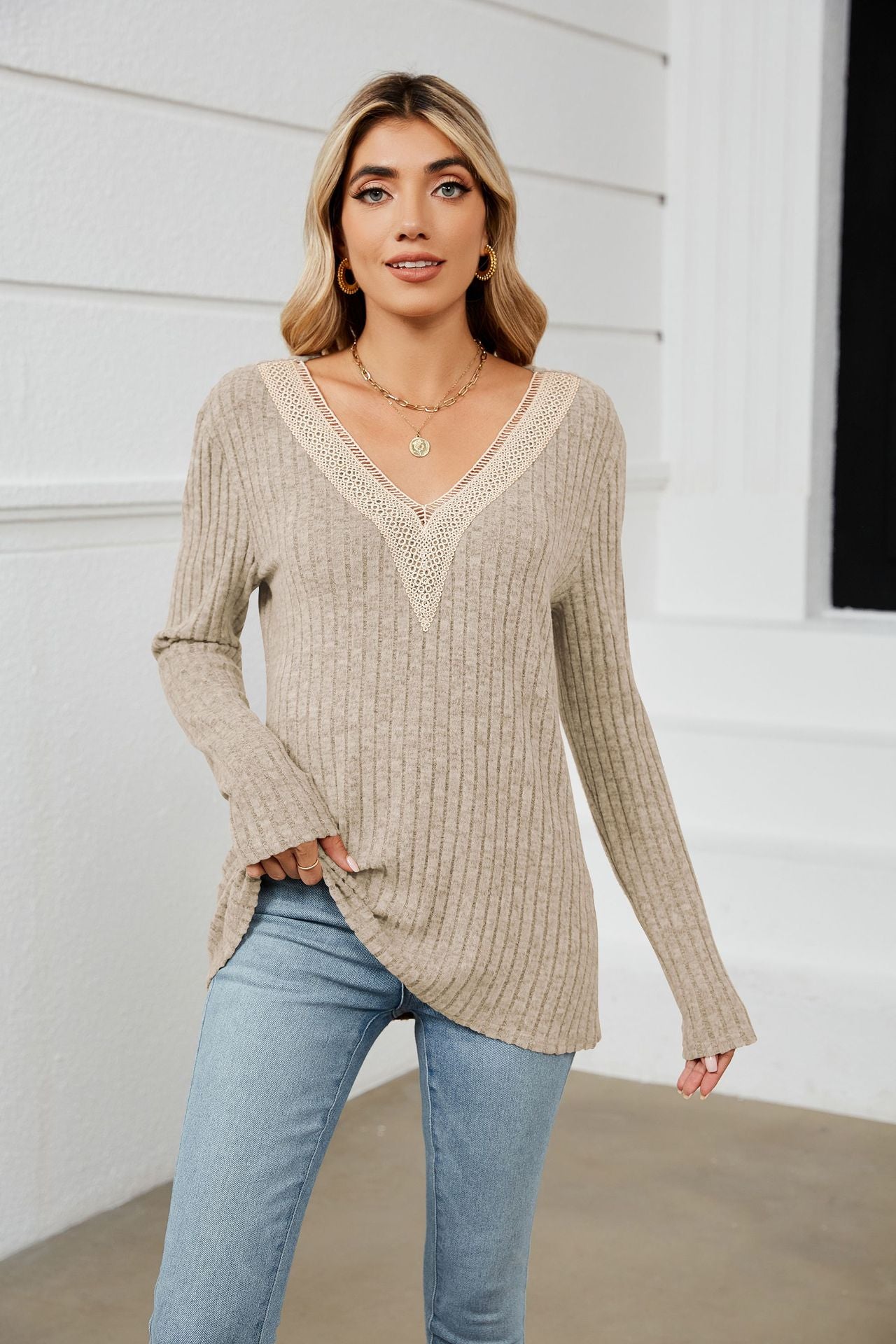 Contrast V-Neck Long Sleeve Blouse