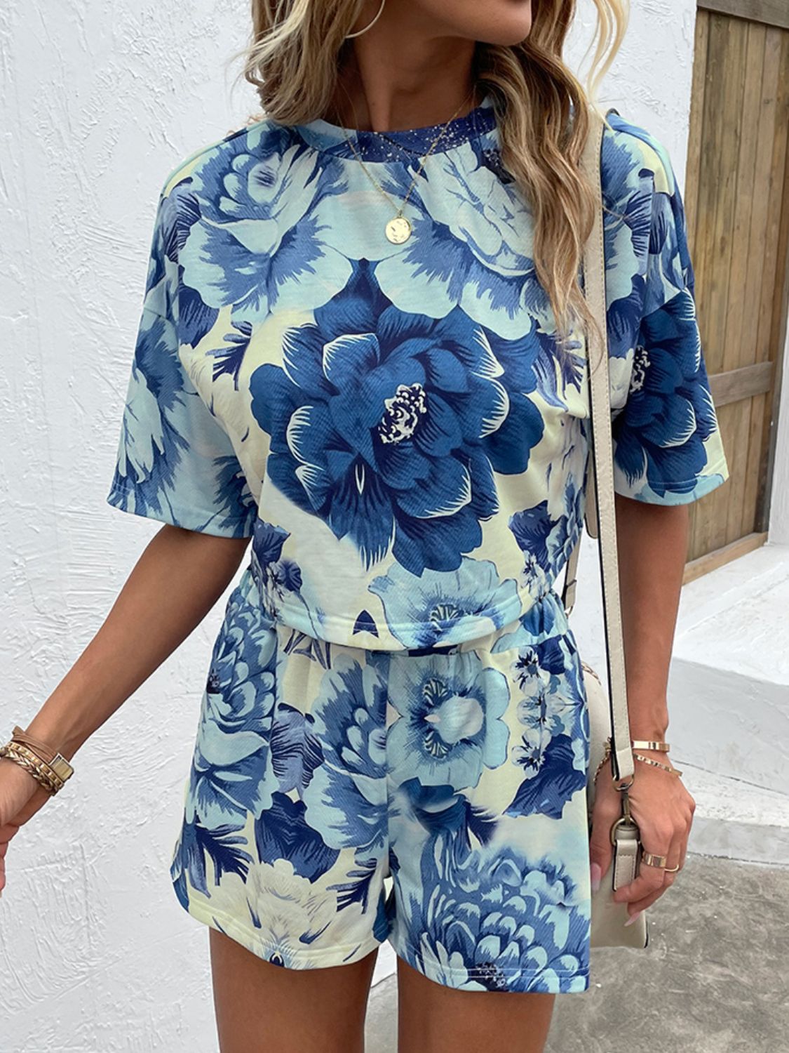 Shiny Floral Print Round Neck Dropped Shoulder Half Sleeve Top and Shorts Set