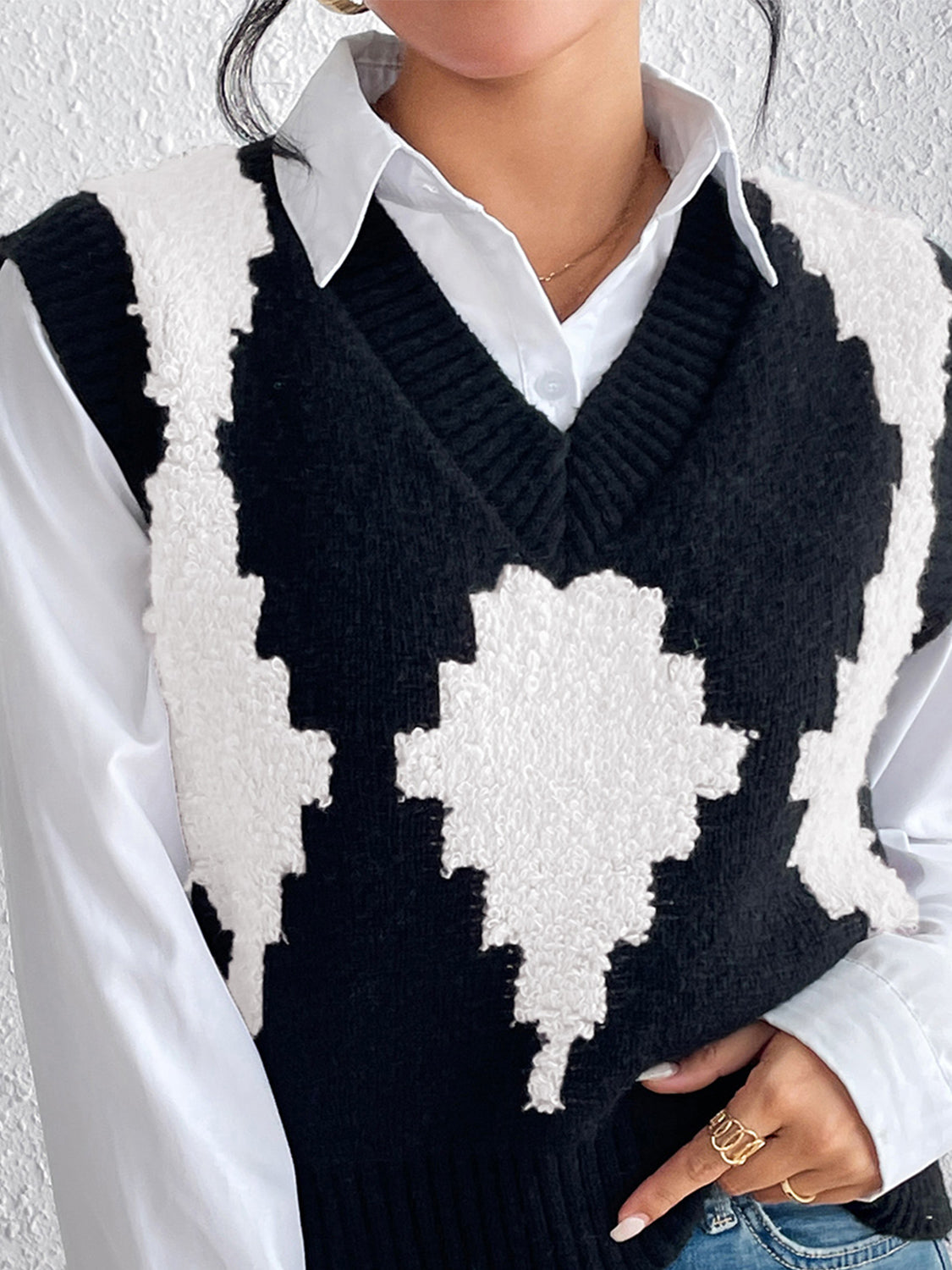 Contrast V-Neck Sweater Vest